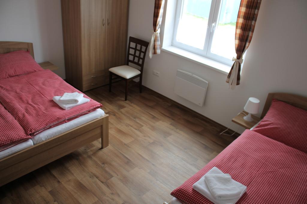 Penzion U Sklepu Hotel Hovorany Eksteriør billede